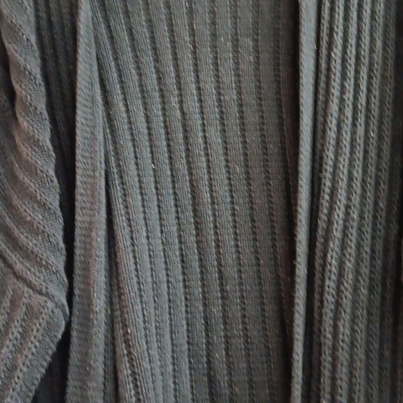 AE Sweater - Picture 5 of 8